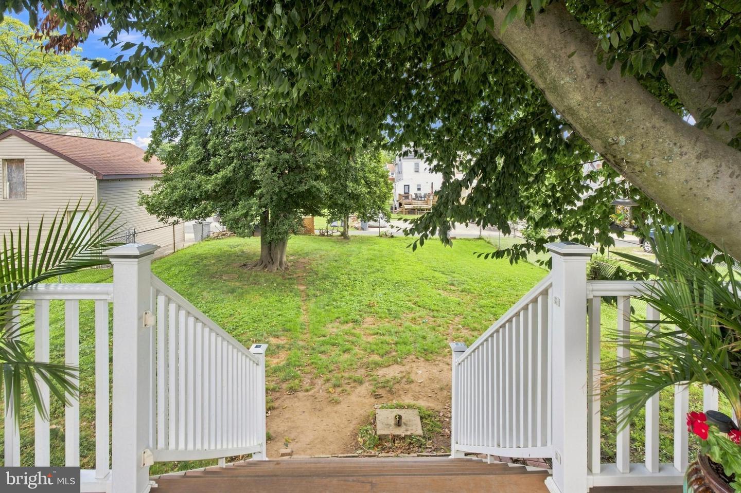 558 Mohawk Ave Property Photo 49