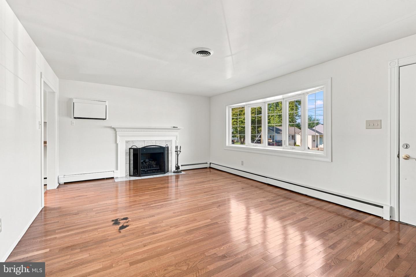 75 5th Ave Property Photo 5
