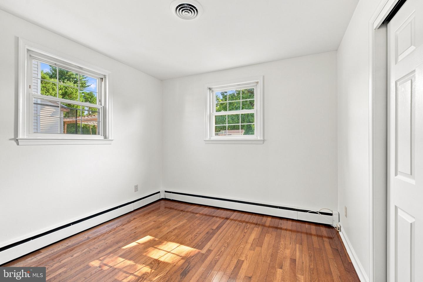 75 5th Ave Property Photo 16