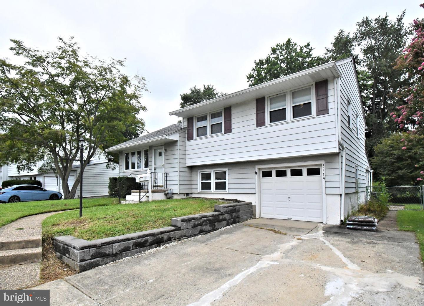 3619 Deepwater Ln Property Photo 1