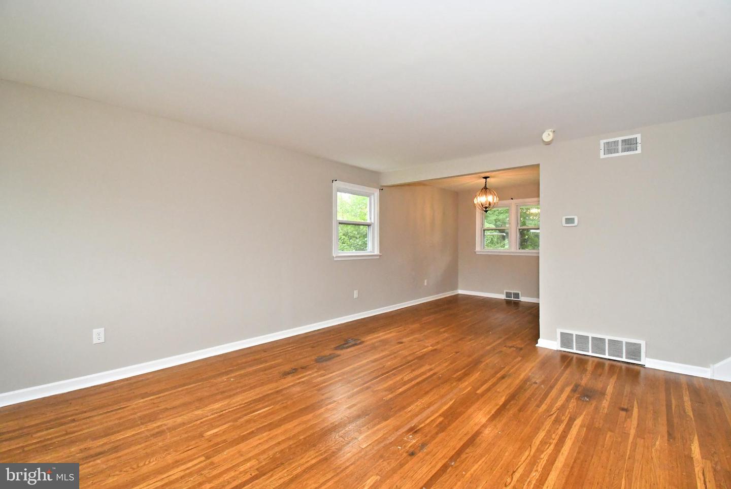 3619 Deepwater Ln Property Photo 4
