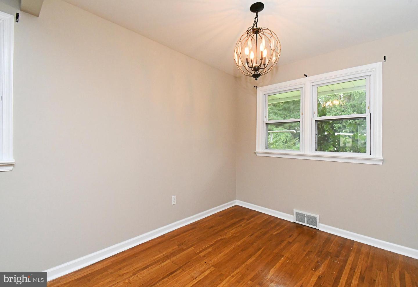 3619 Deepwater Ln Property Photo 8