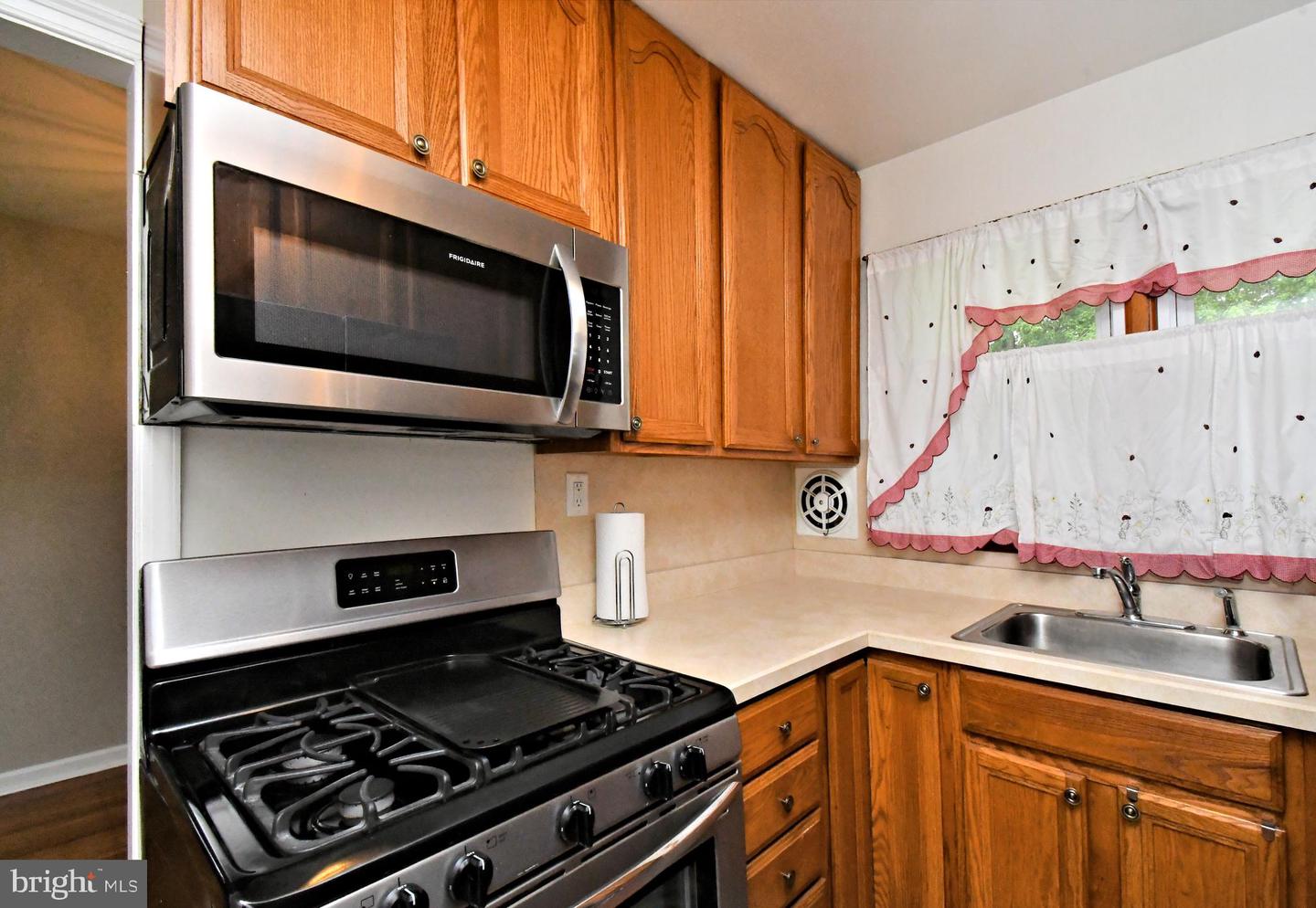 3619 Deepwater Ln Property Photo 11