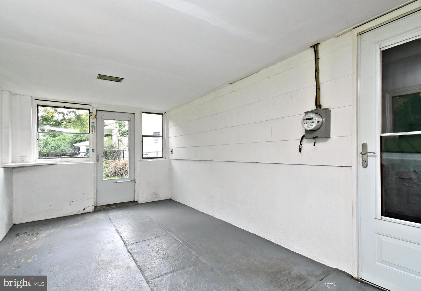 3619 Deepwater Ln Property Photo 25