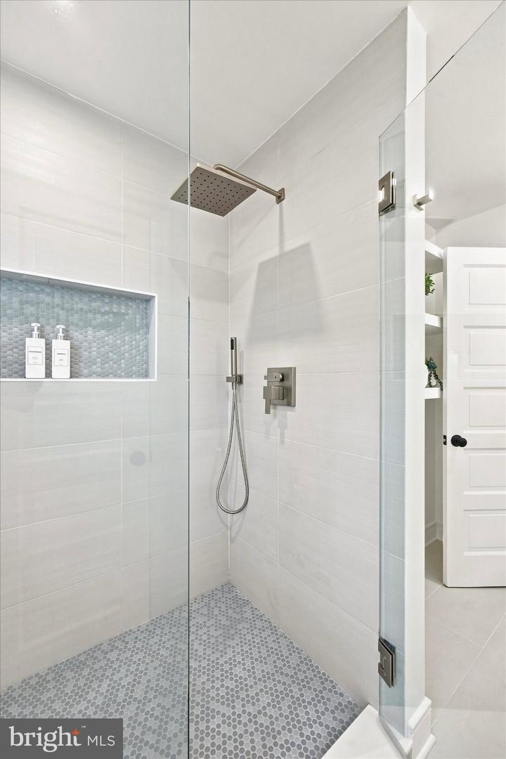 1216 Darby Rd Property Photo 30