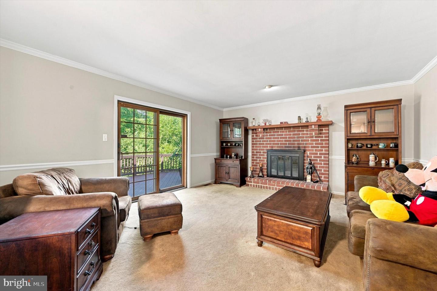 100 Park Ln Property Photo 8