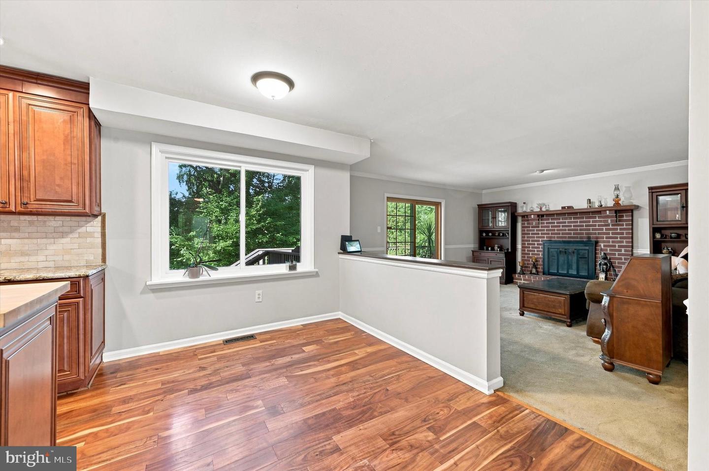 100 Park Ln Property Photo 11