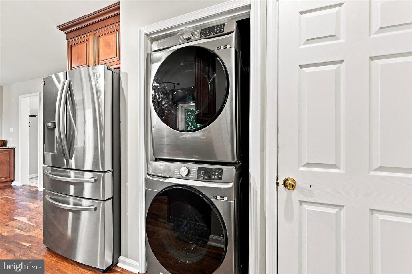 100 Park Ln Property Photo 17