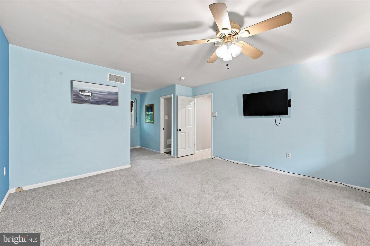 100 Park Ln Property Photo 21
