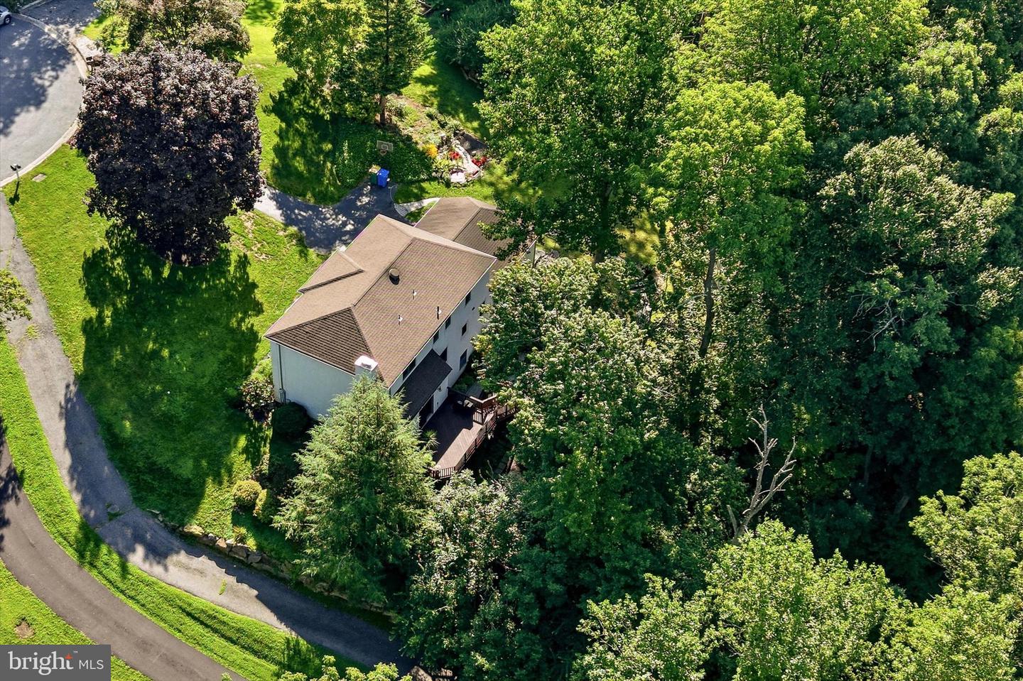 100 Park Ln Property Photo 50