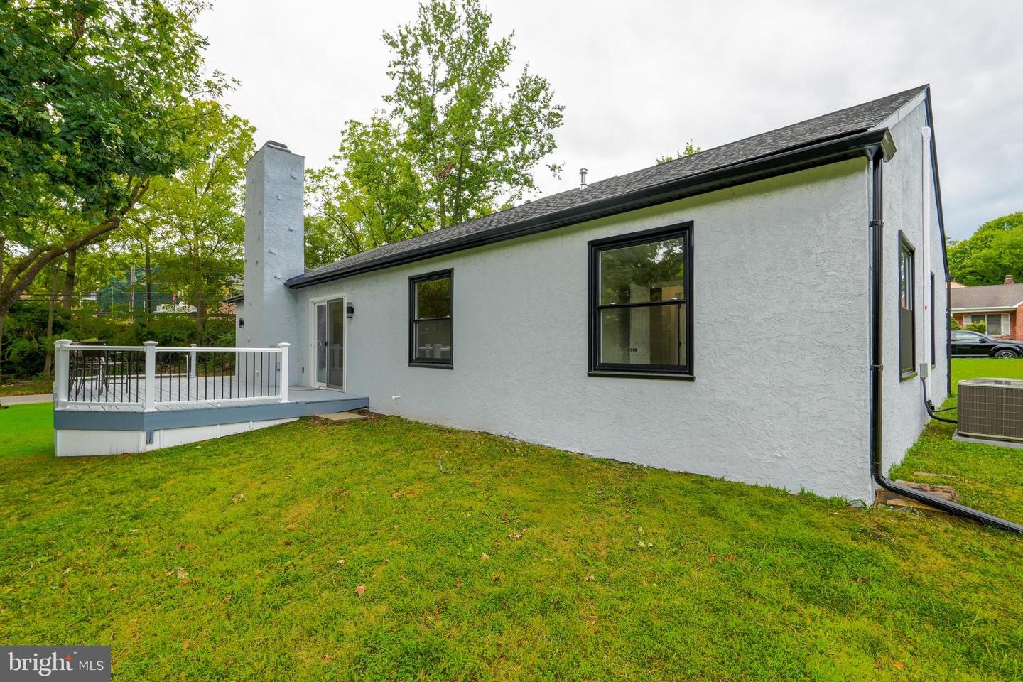 501 Flora Cir Property Photo 35