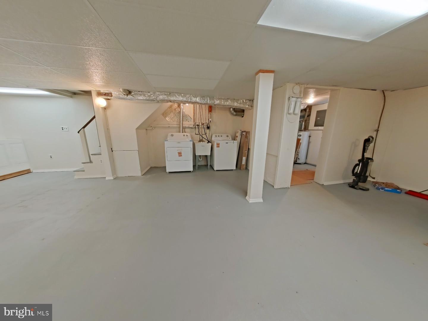 1335 Elson Rd Property Photo 27