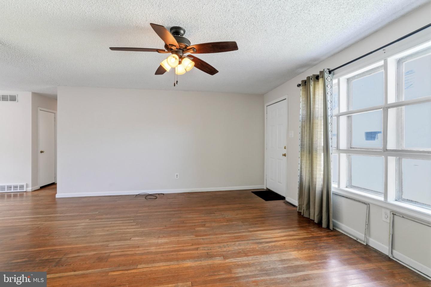 607 Ashland Ave Property Photo 5