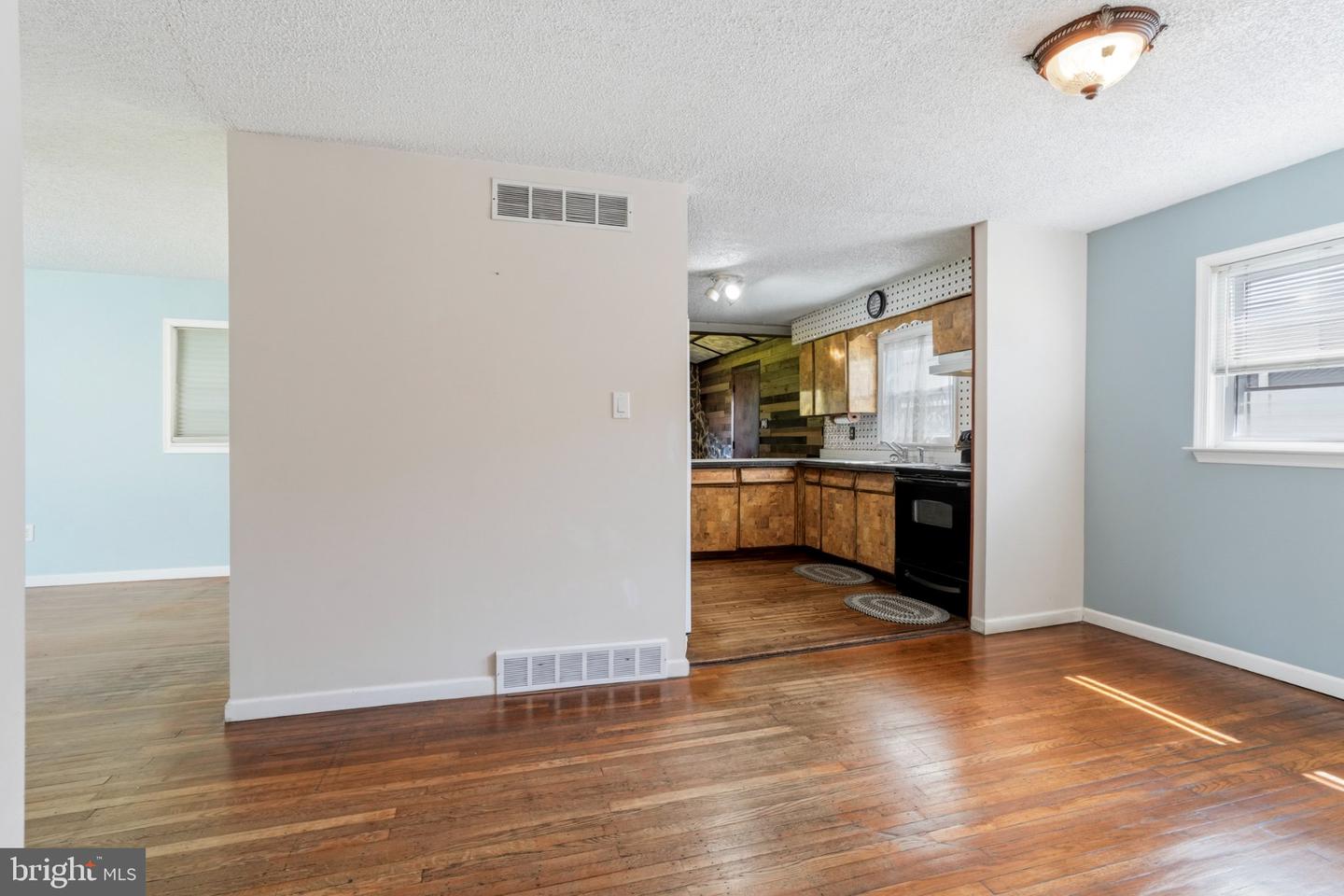 607 Ashland Ave Property Photo 8