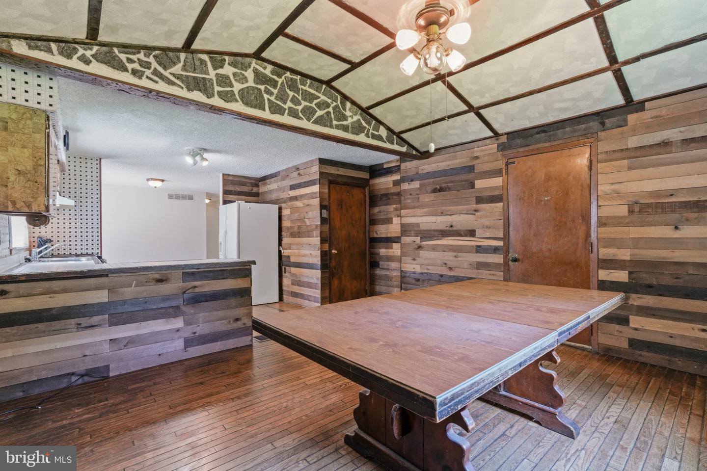 607 Ashland Ave Property Photo 11