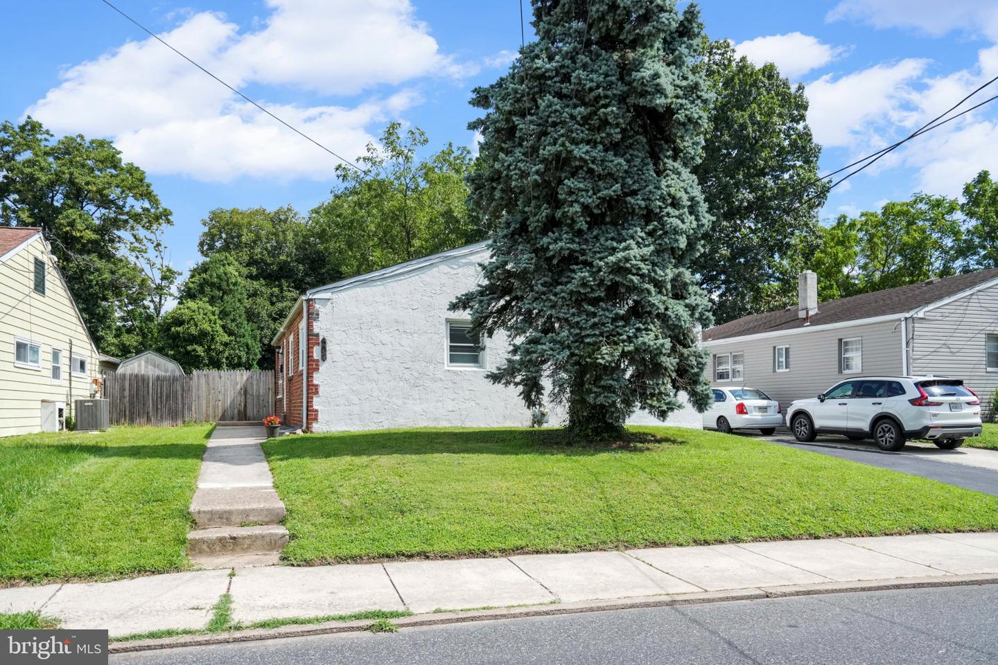 607 Ashland Ave Property Photo 35