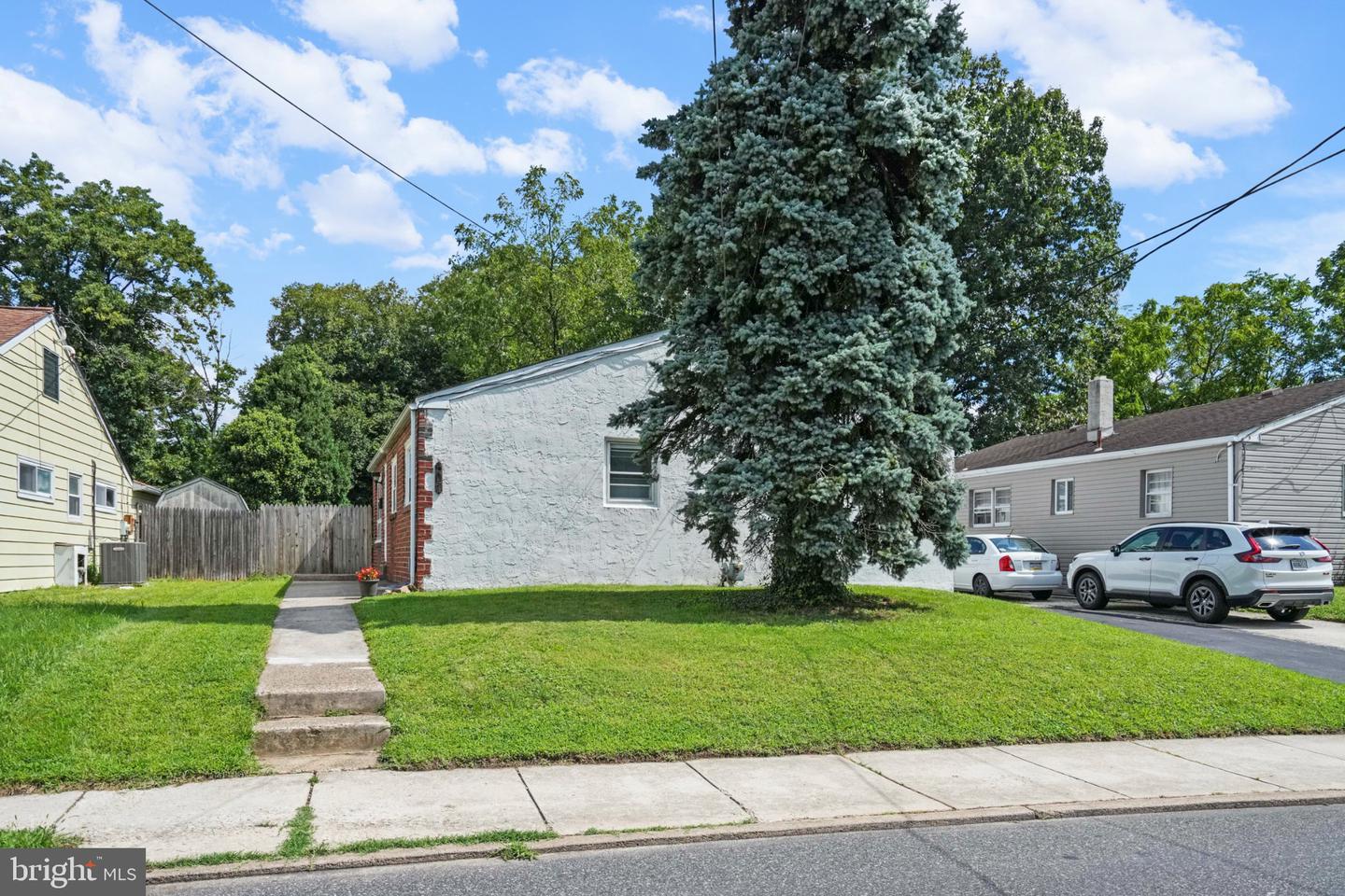 607 Ashland Ave Property Photo 36