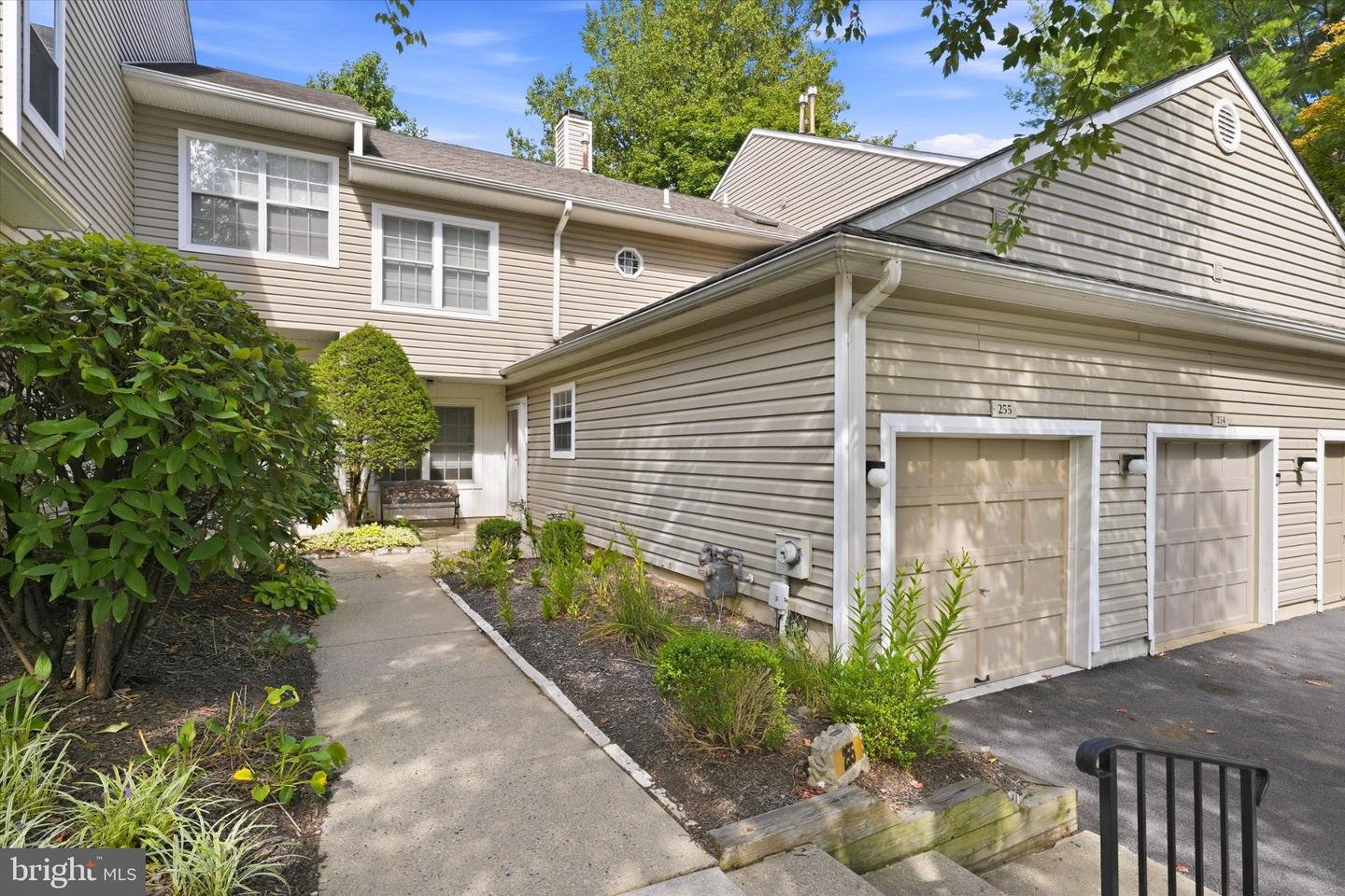 255 Stanton Ct #255 Property Photo 2