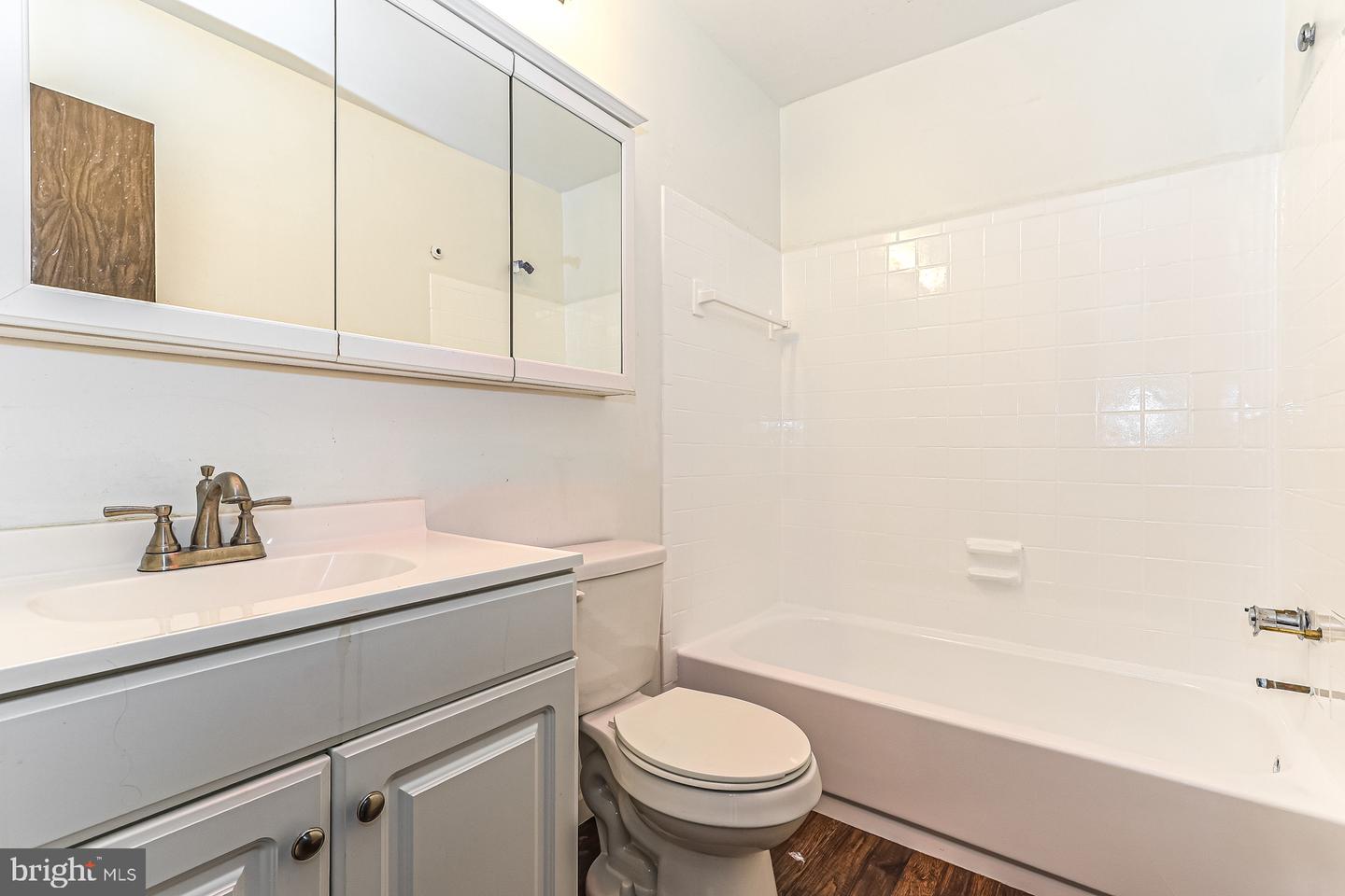 5200 Hilltop Dr #aa17 Property Photo 5