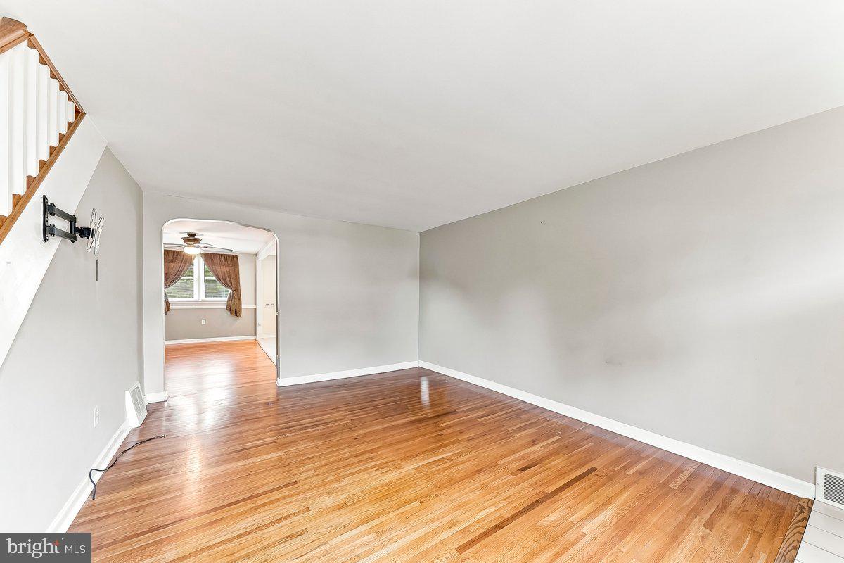 5157 Westley Dr Property Photo 3