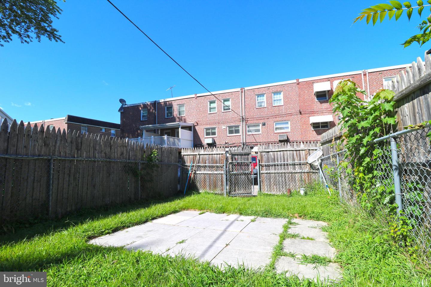 729 Bennington Rd Property Photo 8