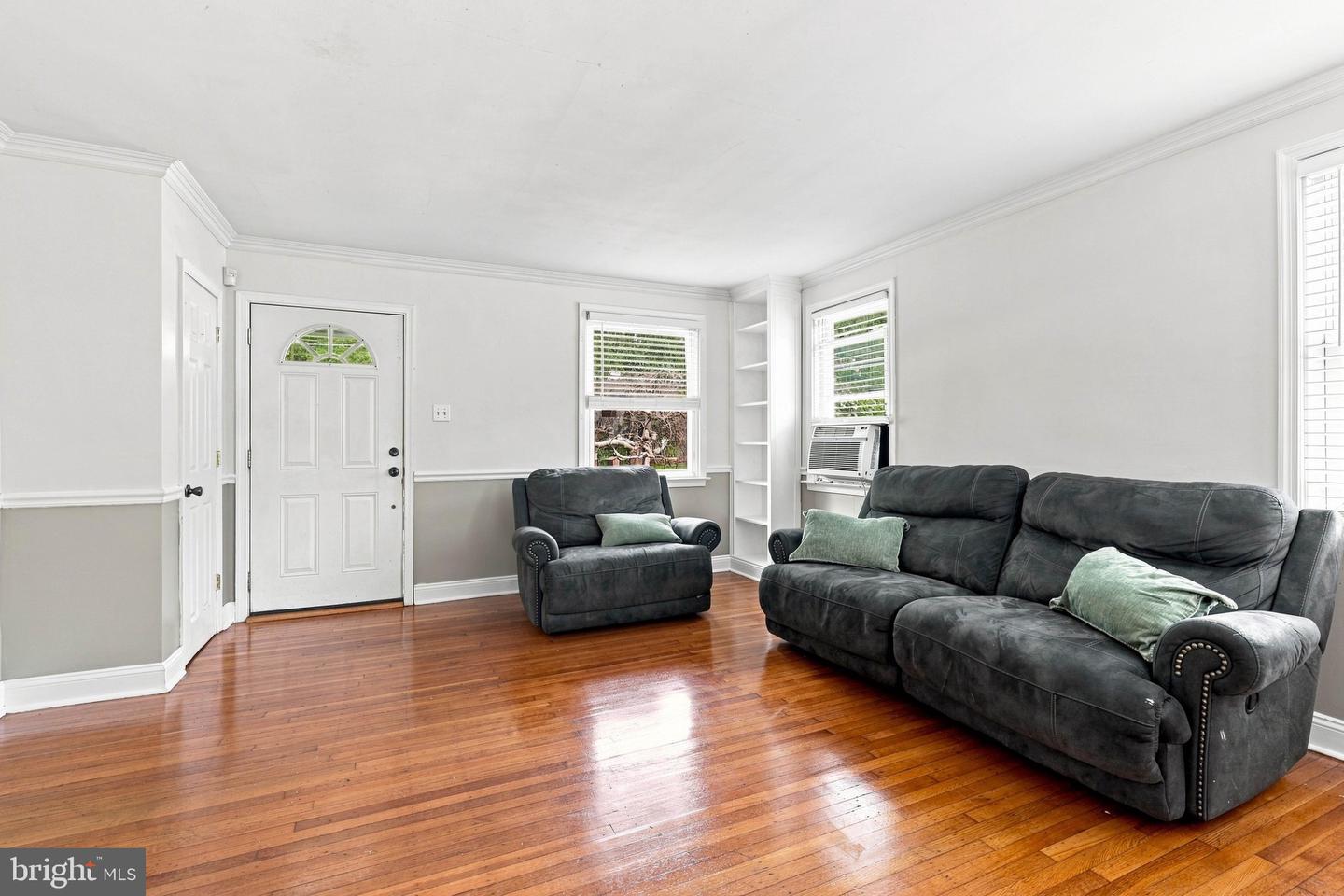 20 N Malin Rd Property Photo 8