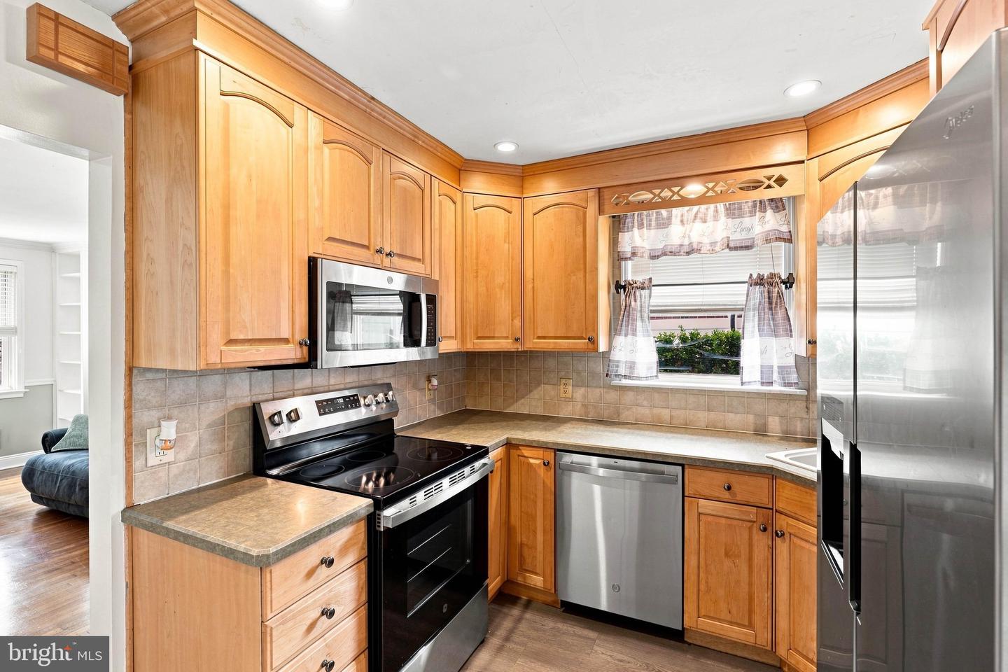 20 N Malin Rd Property Photo 11