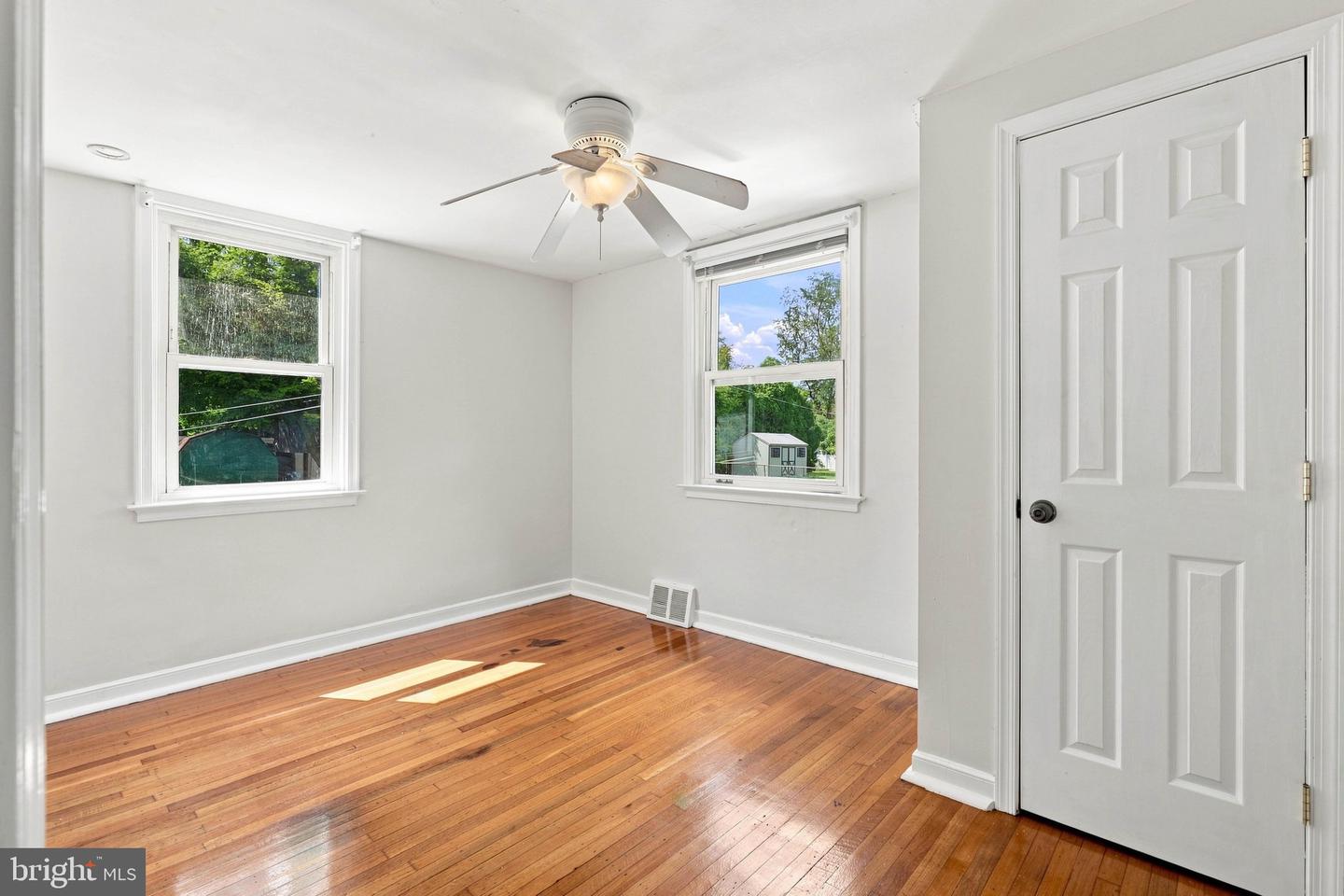 20 N Malin Rd Property Photo 20