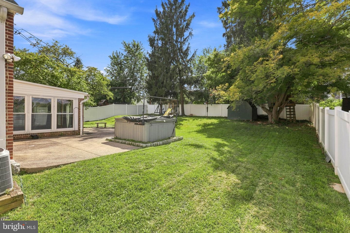 20 N Malin Rd Property Photo 30