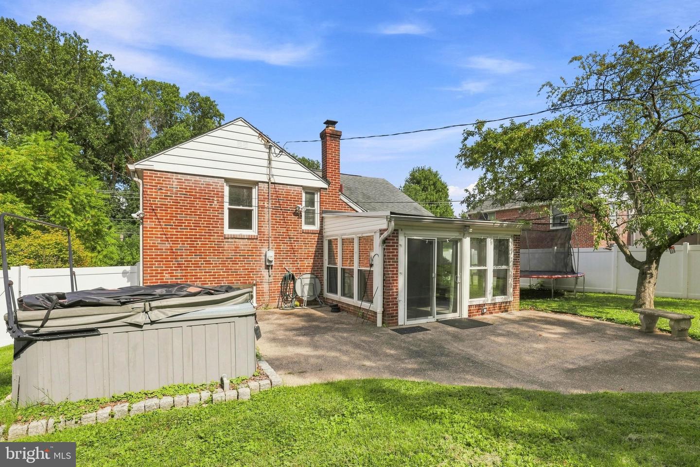 20 N Malin Rd Property Photo 34