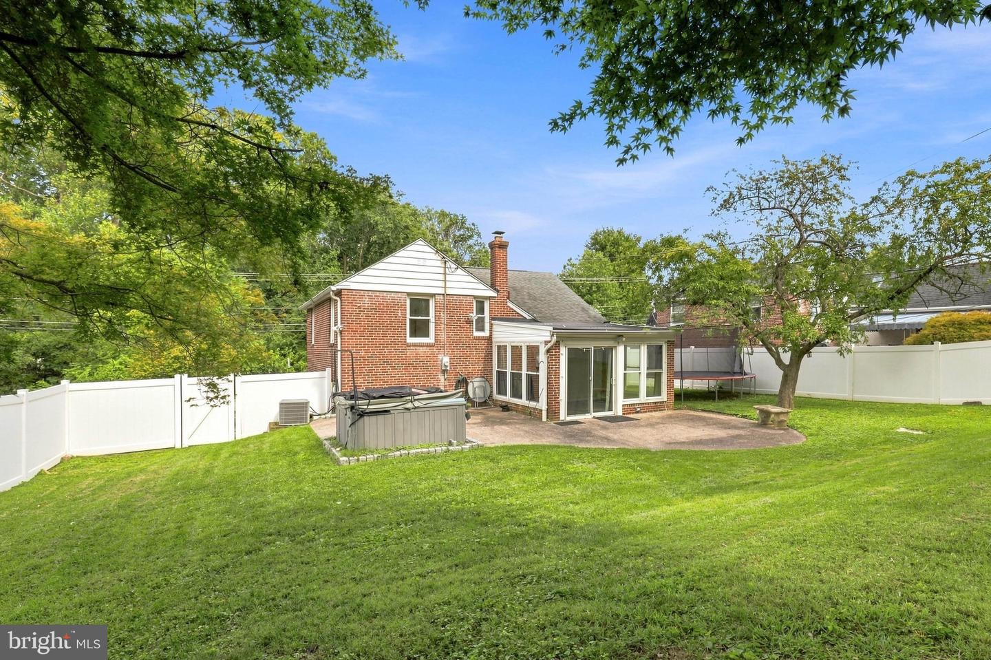 20 N Malin Rd Property Photo 35