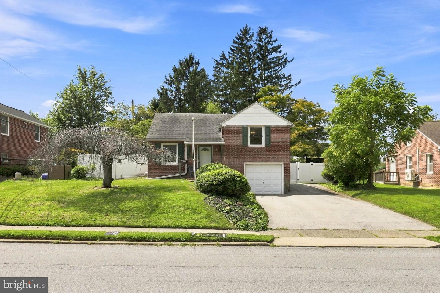 20 N Malin Rd Property Photo 37