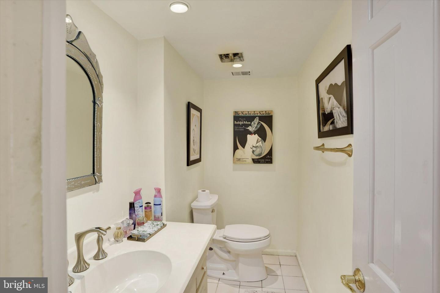 2128 Bryn Mawr Pl Property Photo 13