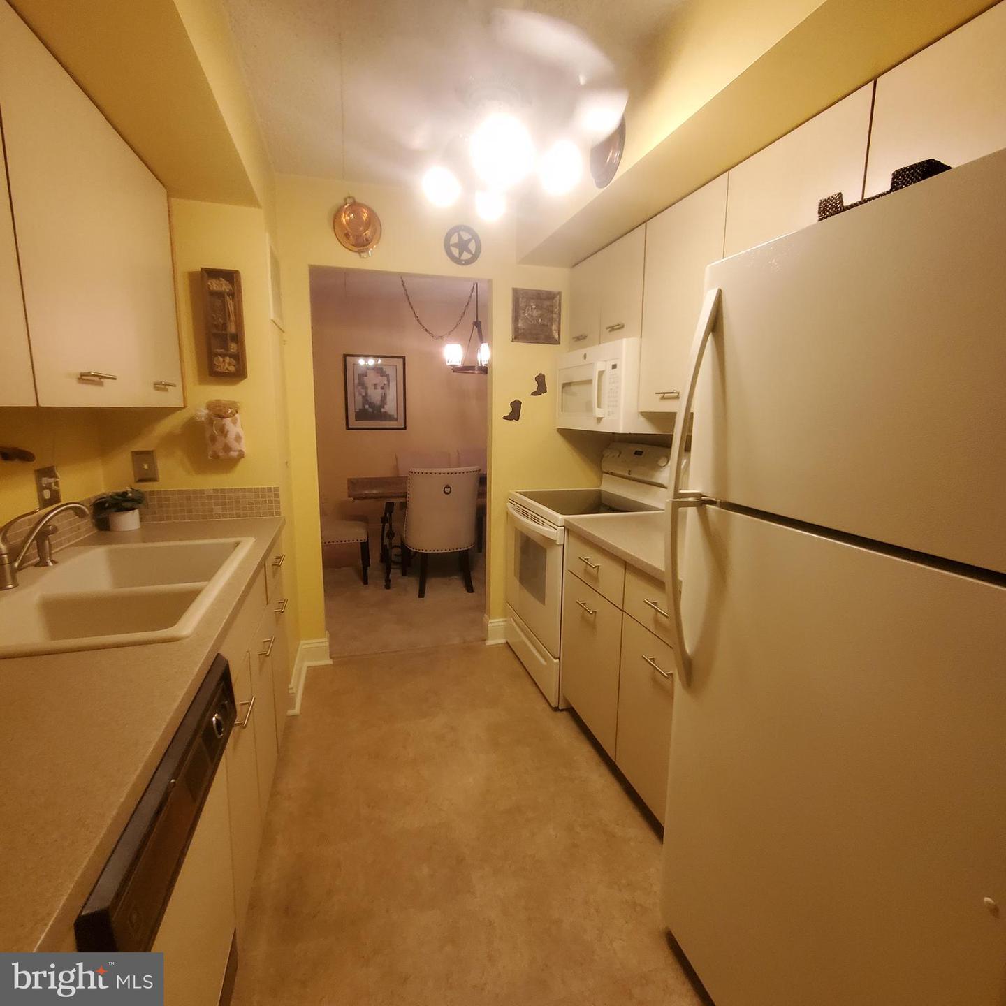700 Avondale Rd #6b Property Photo 14