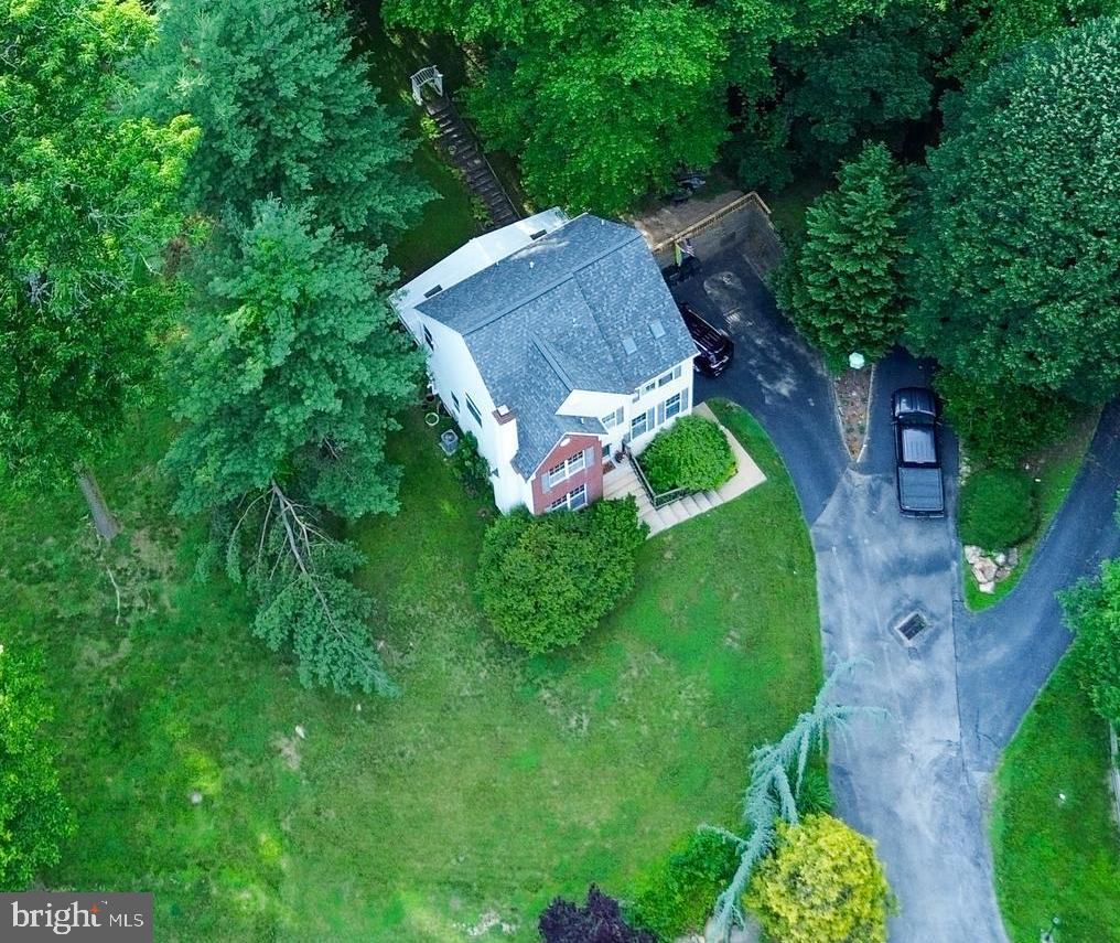 517 Beatty Rd Property Photo 3