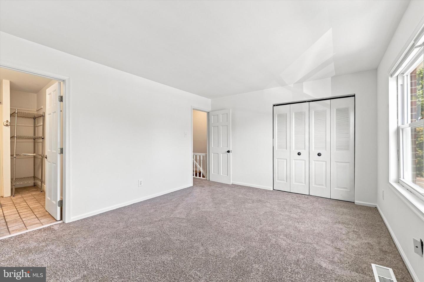 14 Kingston Ter Property Photo 13