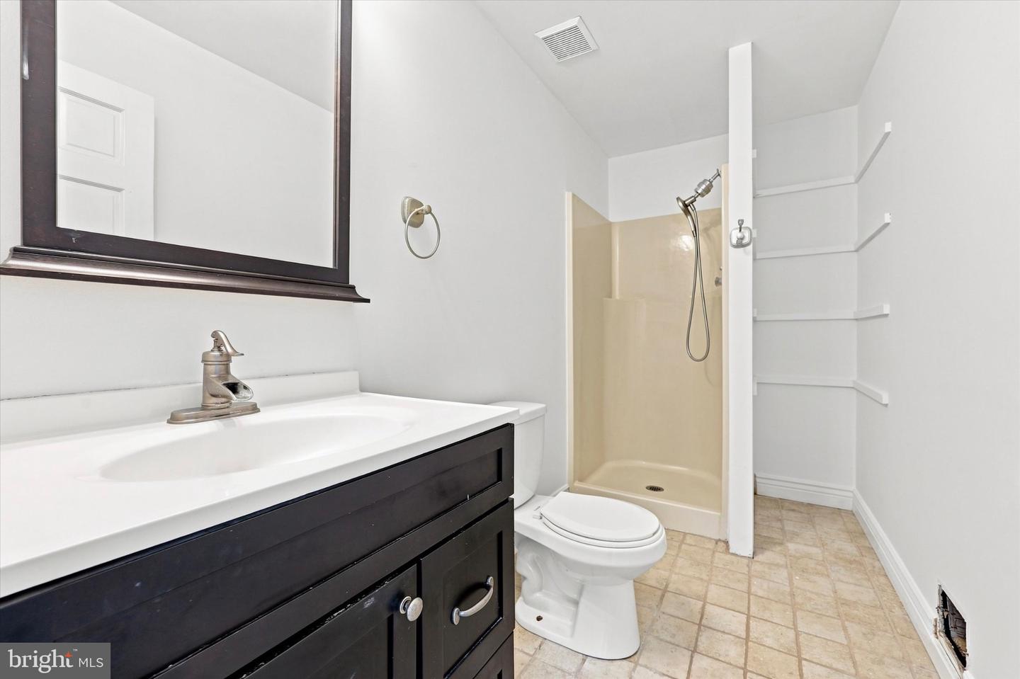 14 Kingston Ter Property Photo 14