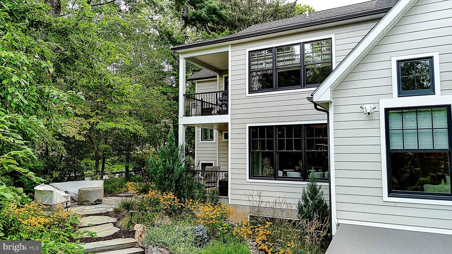 189 S Spring Mill Rd Property Photo 82