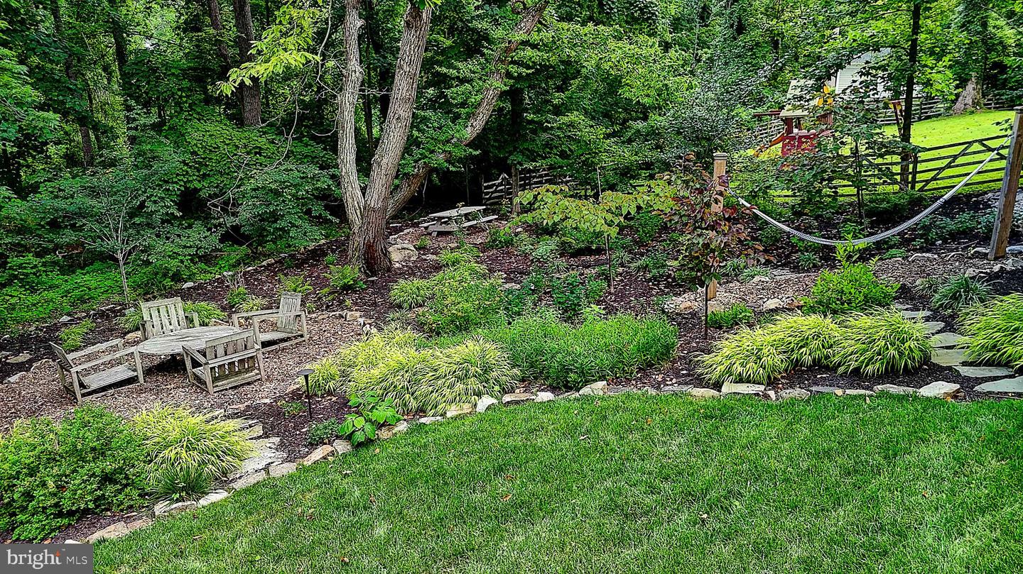 189 S Spring Mill Rd Property Photo 89