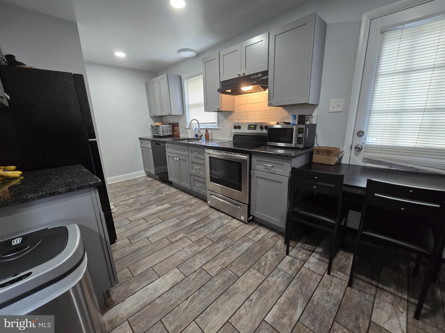 131 1st Ave Property Photo 5
