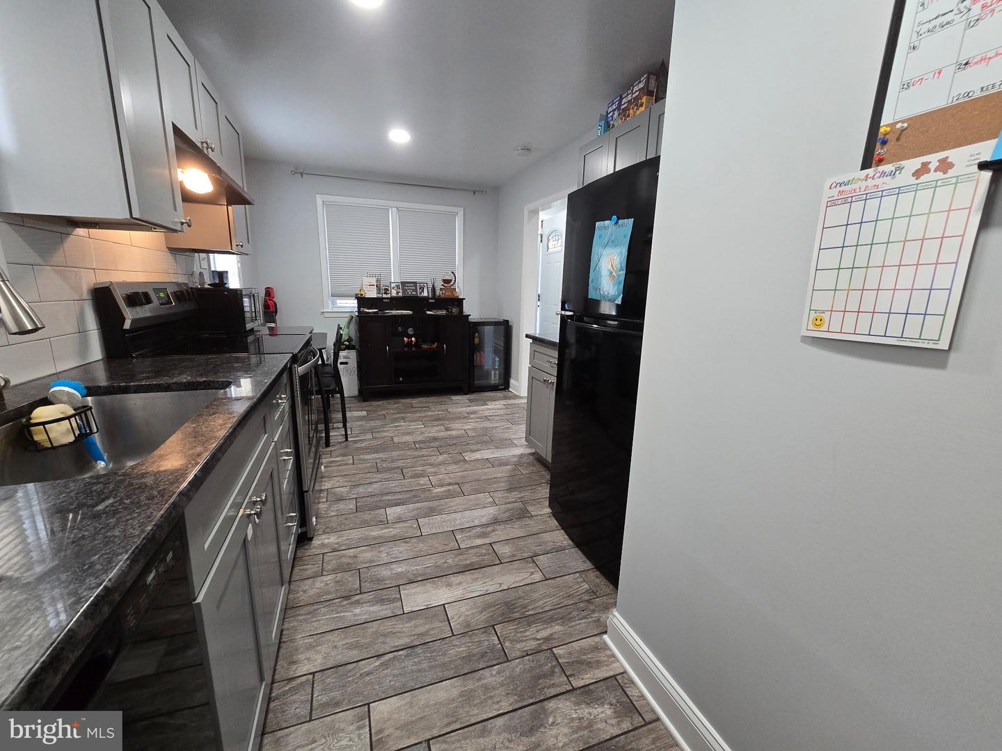 131 1st Ave Property Photo 6