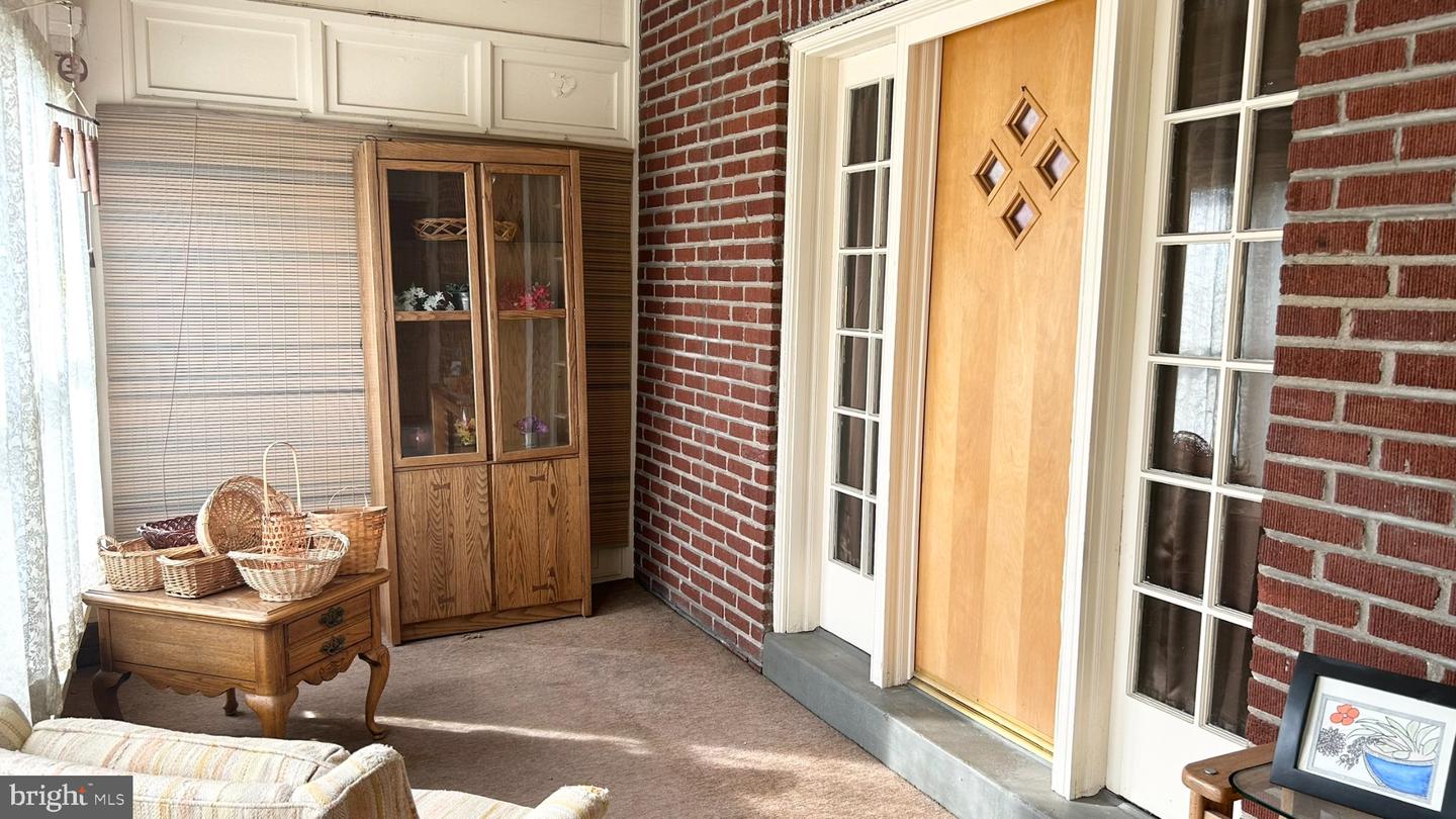 139 Lafayette Ave Property Photo 2