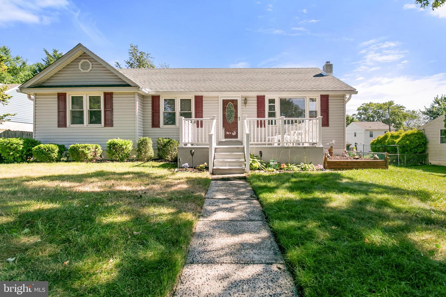 7 PIERCE RD Property Photo 1