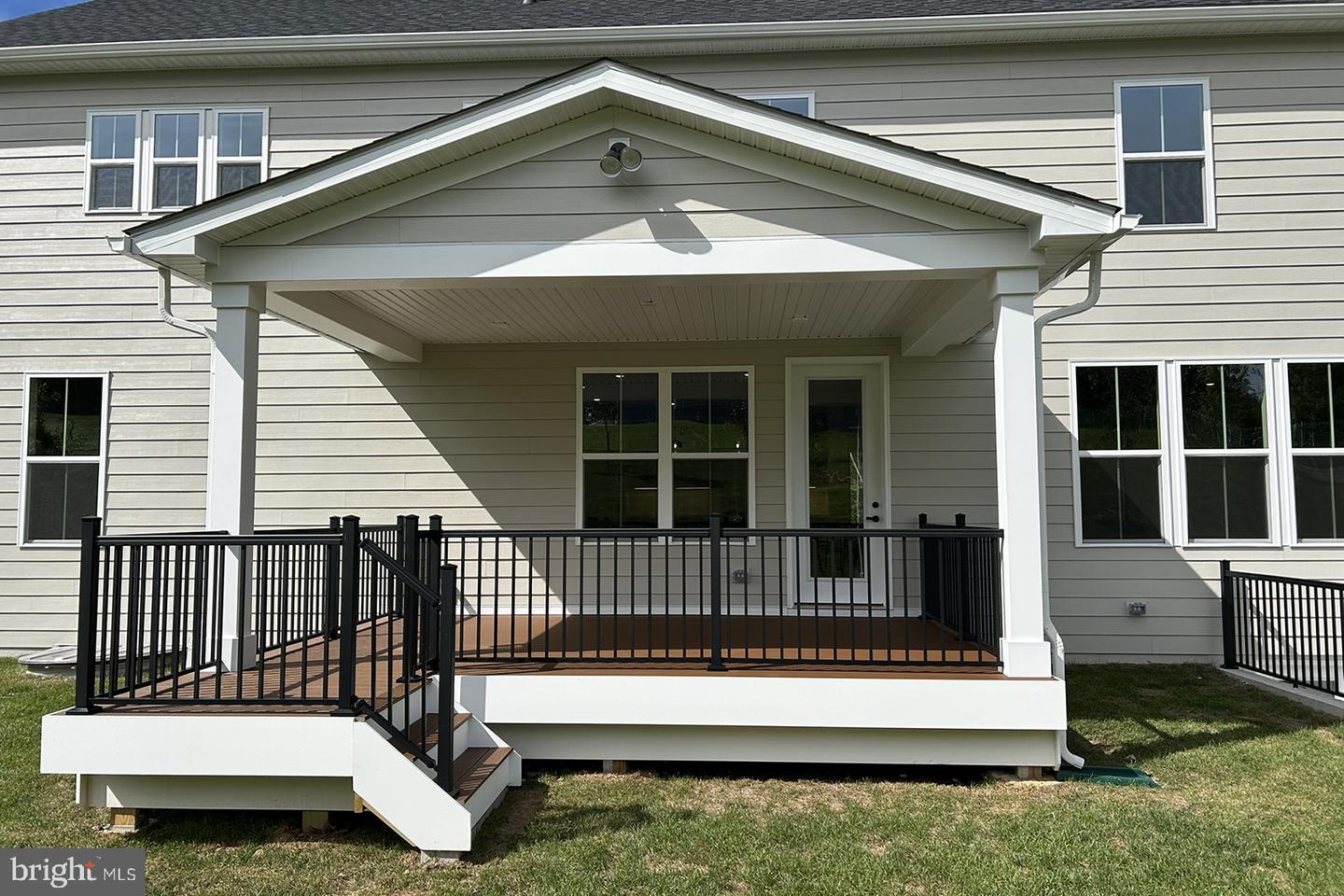 27 James Cloud Property Photo 14