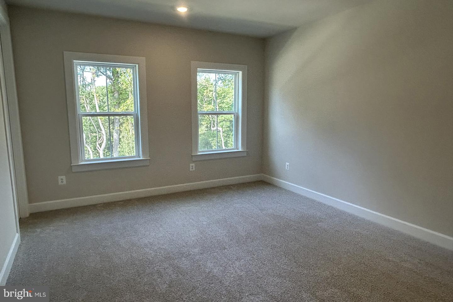 27 James Cloud Property Photo 16