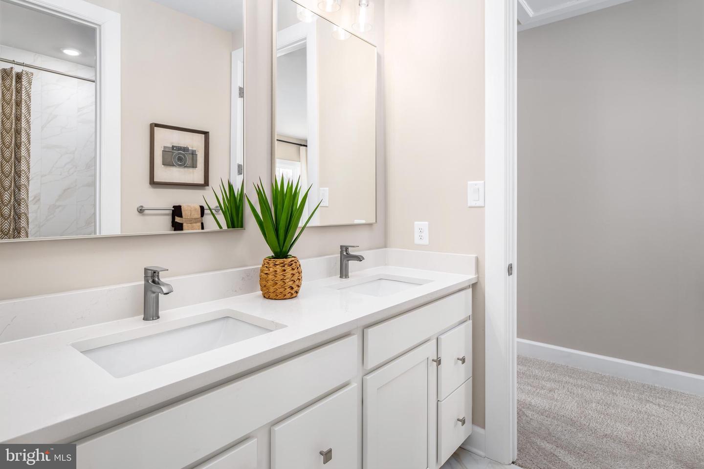 PADE2122428 Property Photo 12