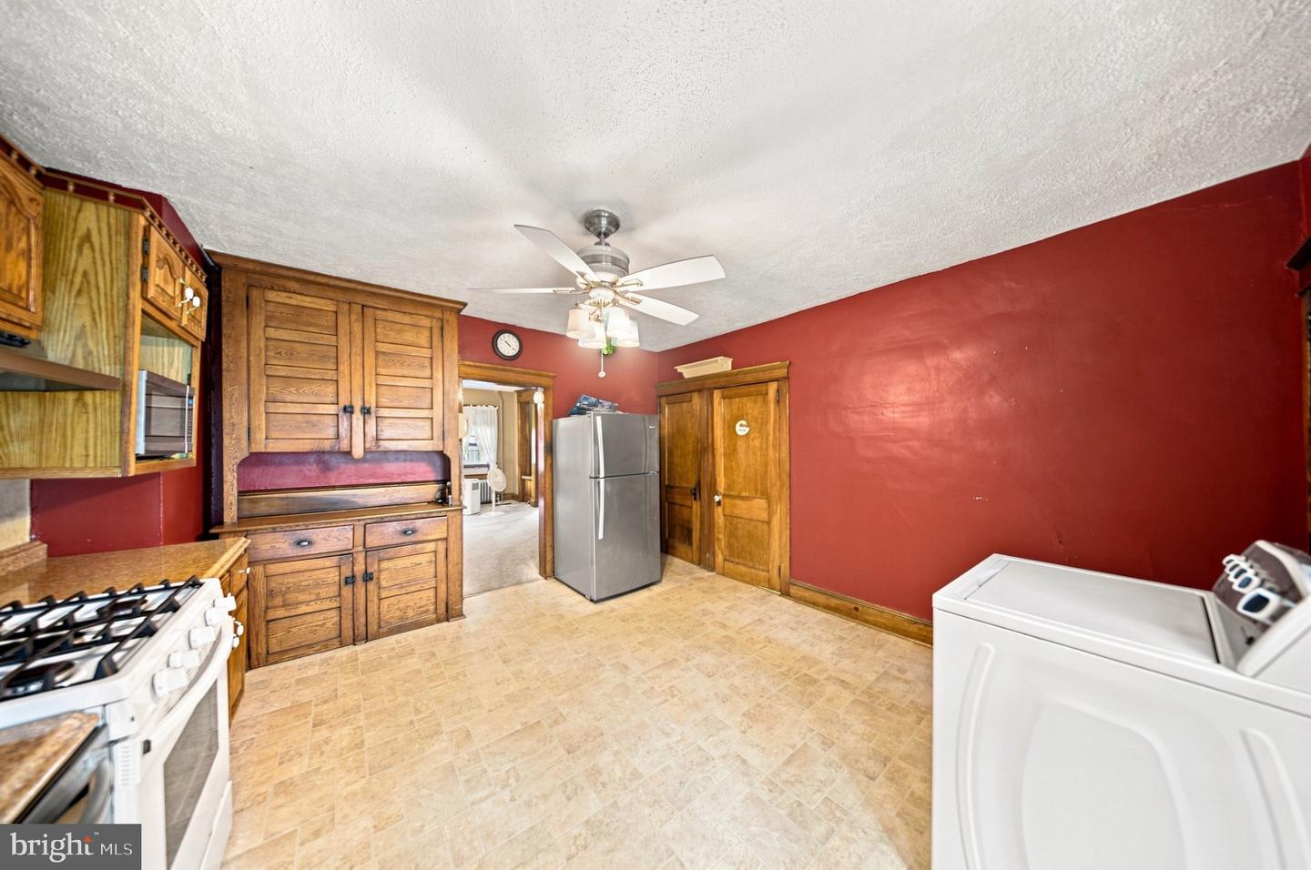 293 Glen Riddle Rd Property Photo 5