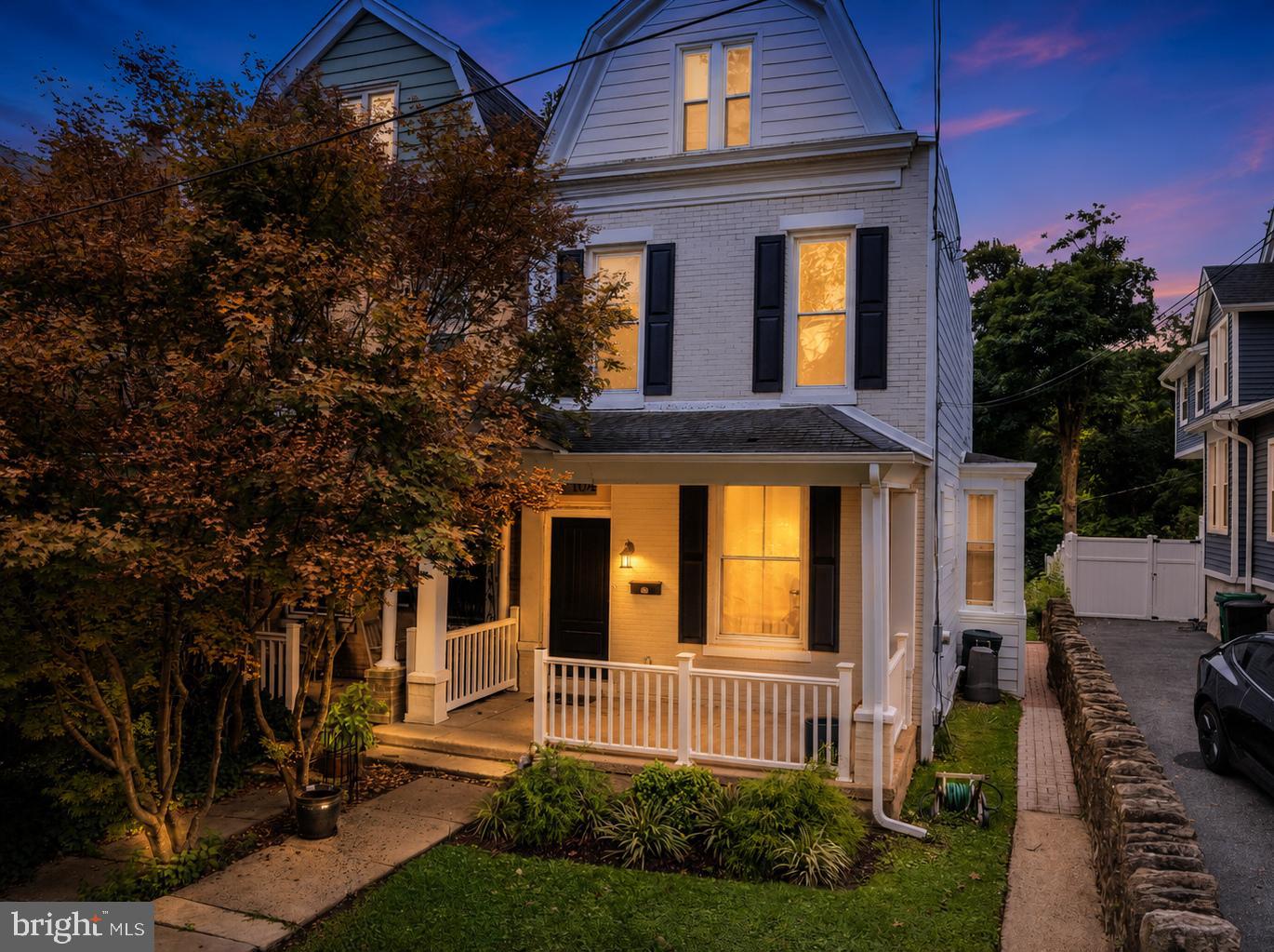 104 E JEFFERSON ST