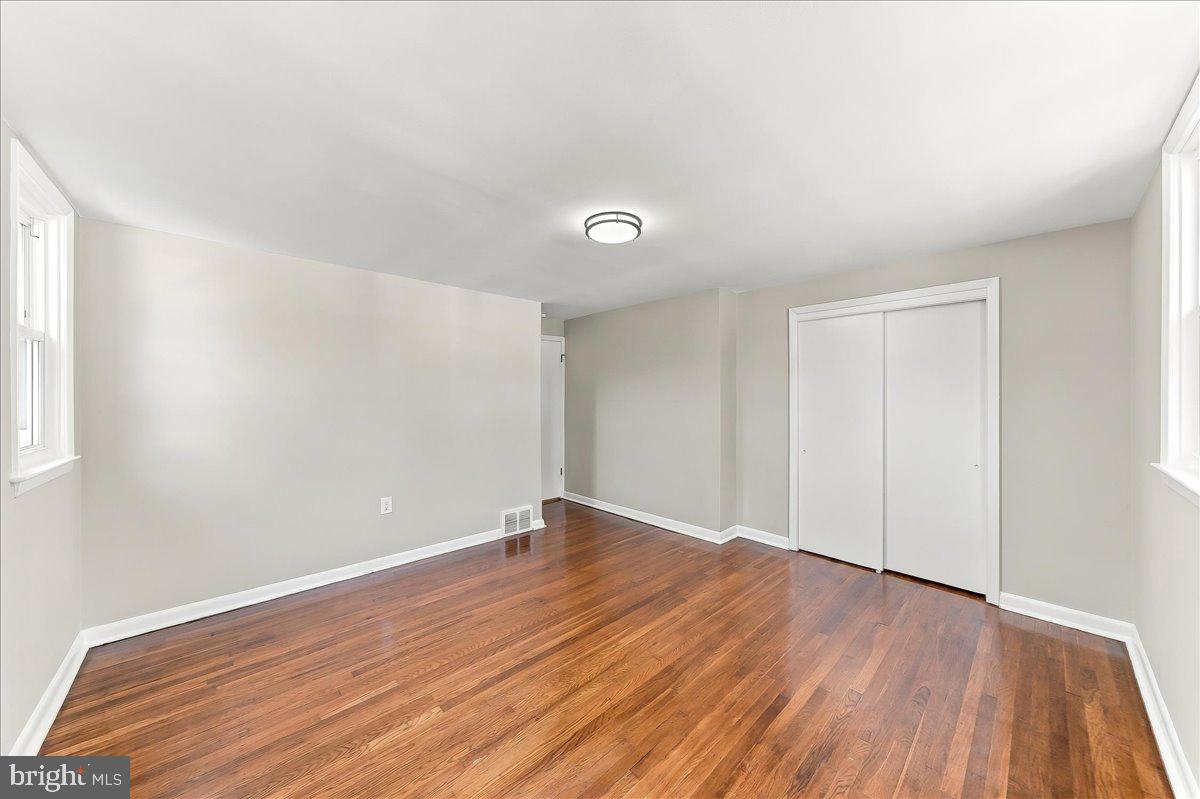1122 Walnut St Property Photo 16
