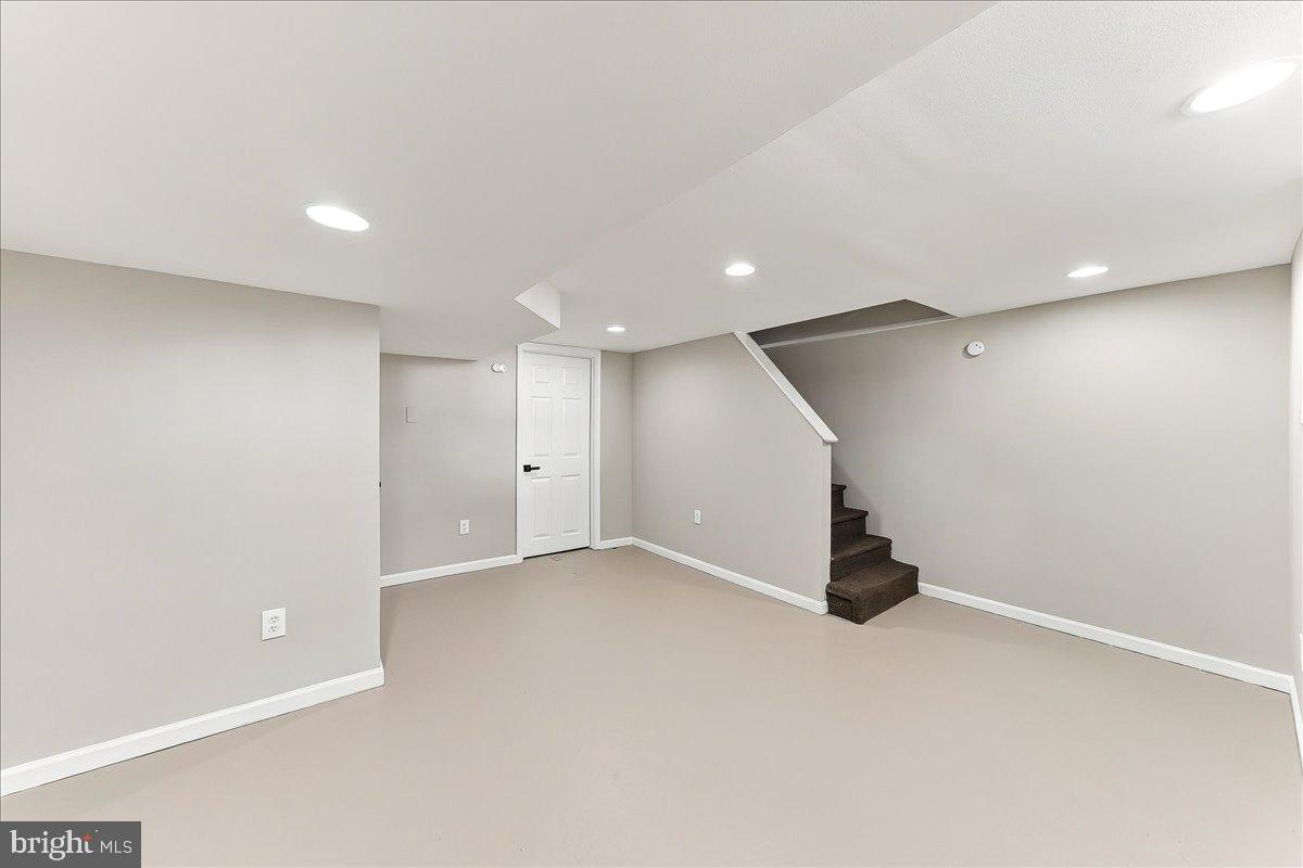 1122 Walnut St Property Photo 23